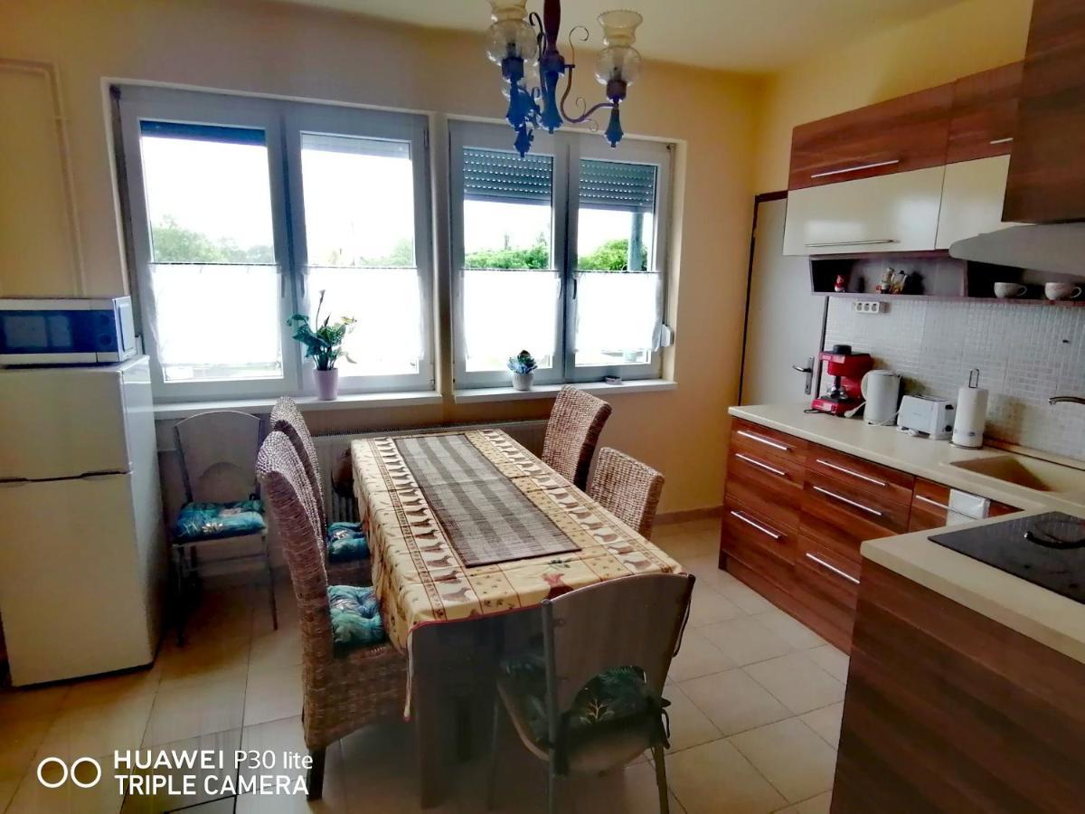 Zoeld Beka Hoforras Apartman Хайдусобосло Экстерьер фото